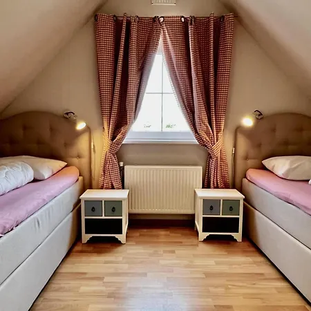 In Sint Maartenszee For 6