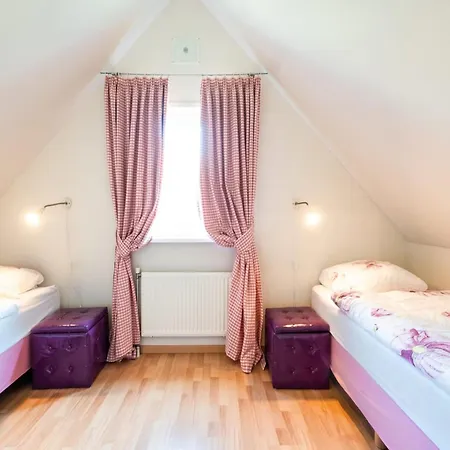 In Sint Maartenszee For 6