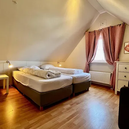 Holiday home Comfortable 6-person Sint Maartensvlotbrug