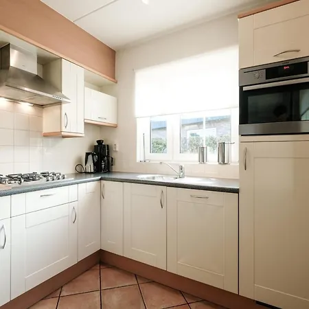 In Sint Maartenszee For 6 *